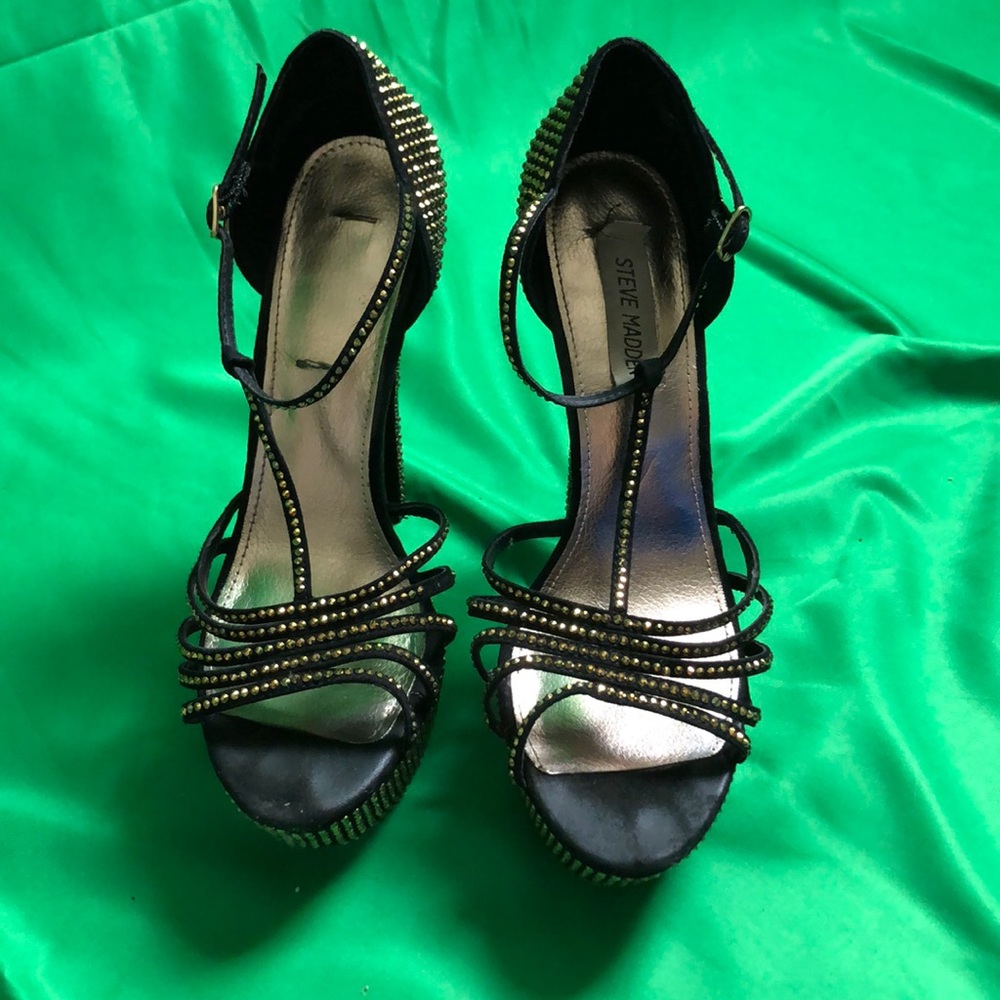 Steve Madden Gold & Black Studded Heel. Worn once!